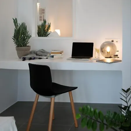 Vorta Naxos Aparthotel