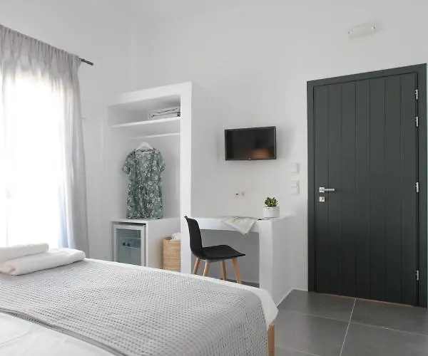 Vorta Naxos Aparthotel