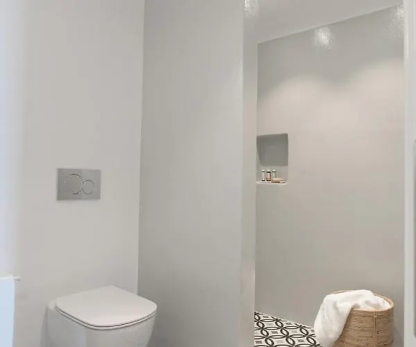 Vorta Naxos Aparthotel 4*