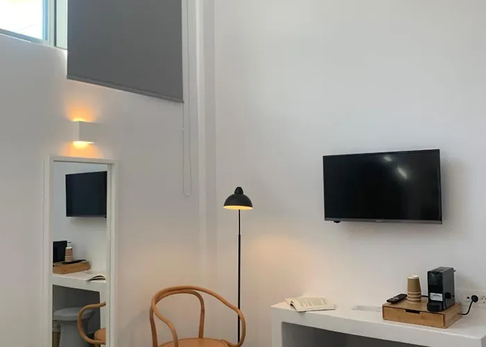 Vorta Naxos Aparthotel 4*